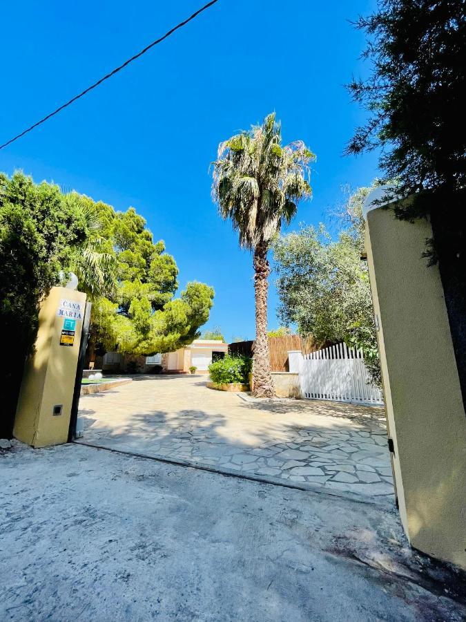 Villa Con Piscina Gigante Sant Francesc de s'Estany Exteriér fotografie