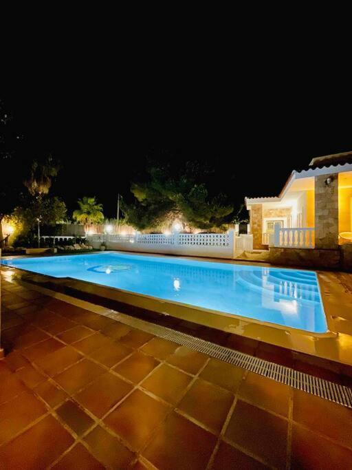 Villa Con Piscina Gigante Sant Francesc de s'Estany Exteriér fotografie